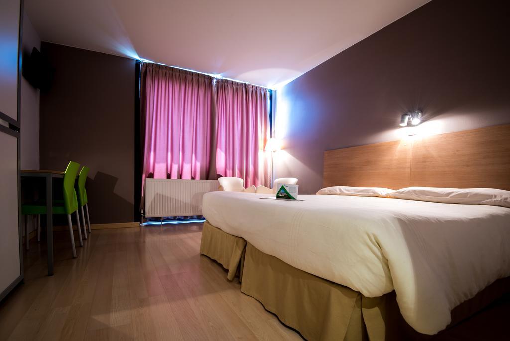 Campus Cerdanya Hotel Puigcerdà Exterior photo